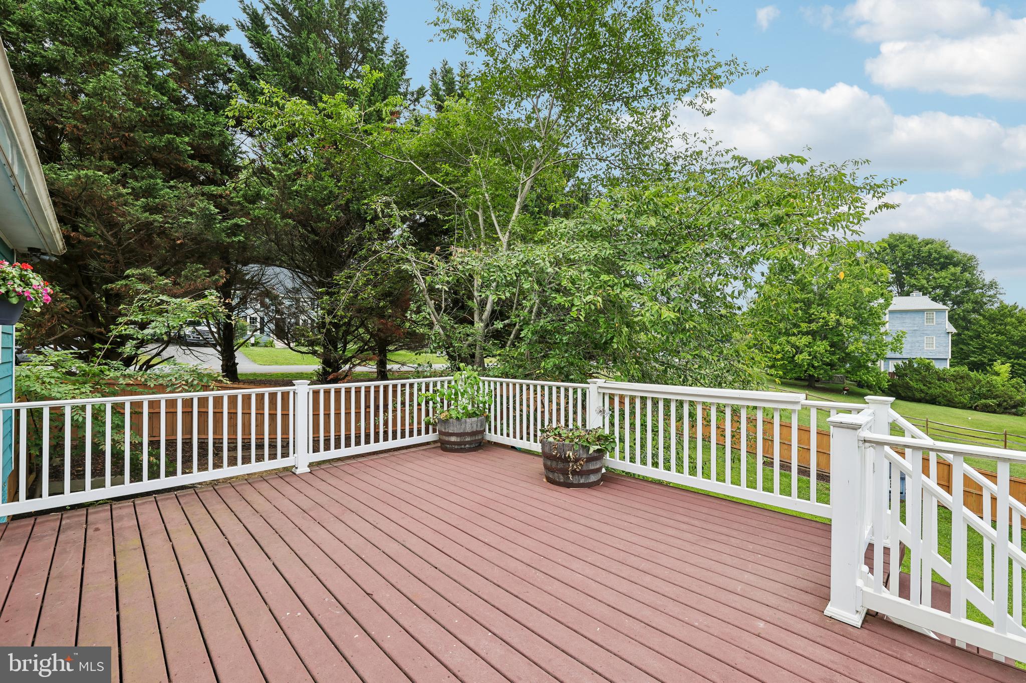 LAKE LINGANORE - Residential