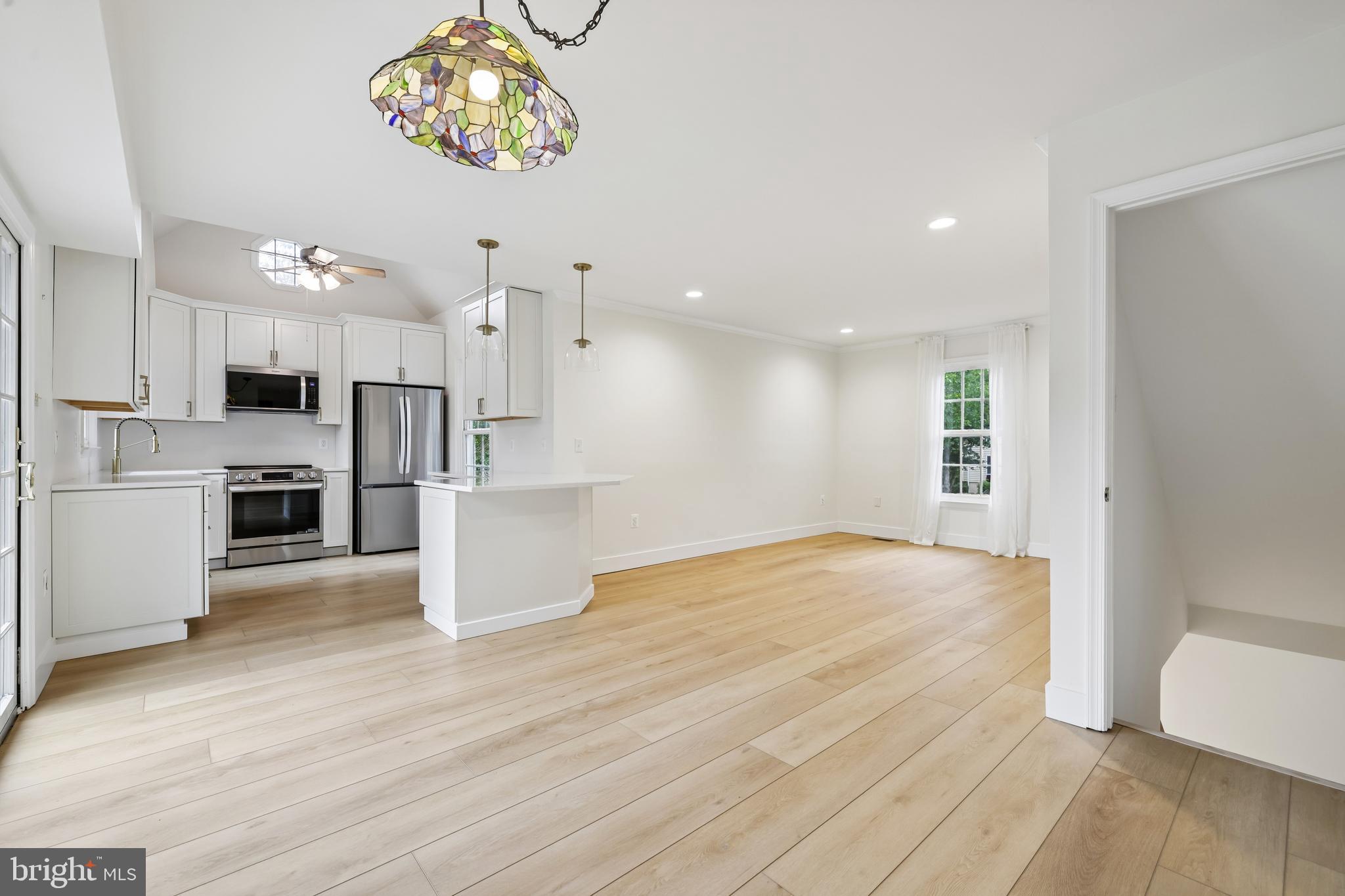 LAKE LINGANORE - Residential