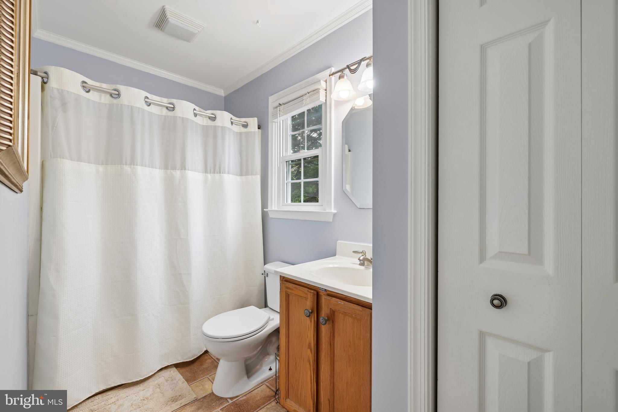 LAKE LINGANORE - Residential