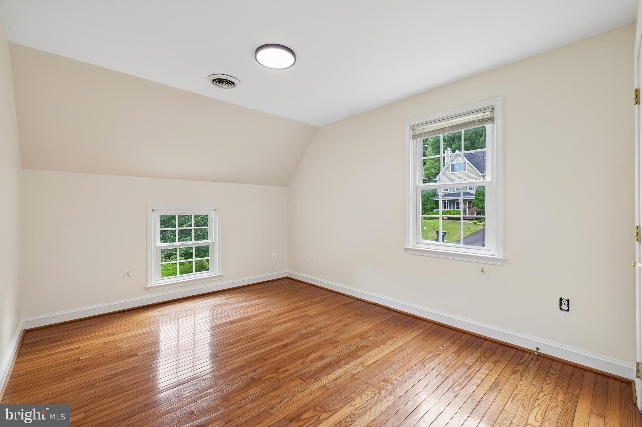 LAKE LINGANORE - Residential