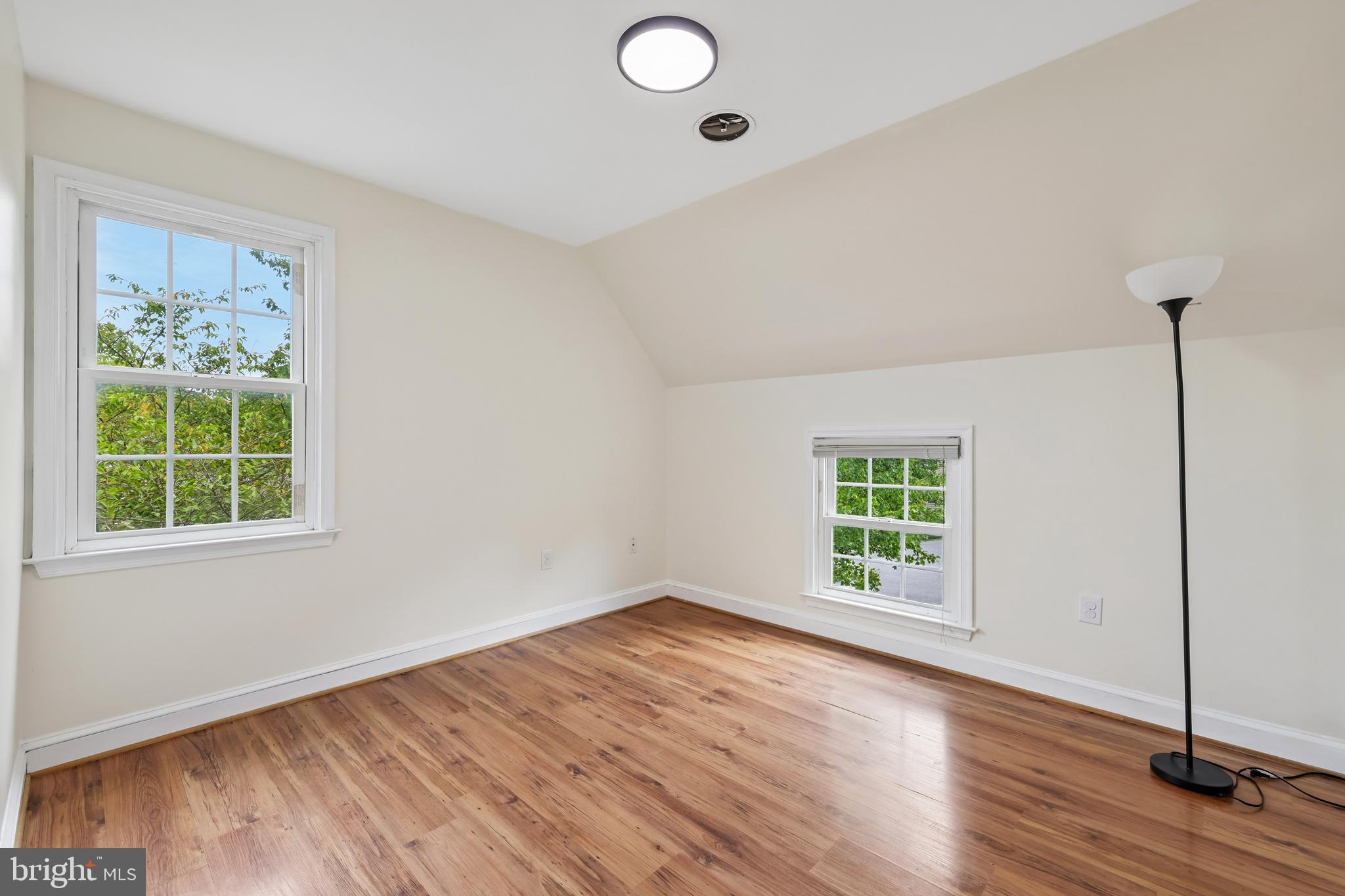 LAKE LINGANORE - Residential