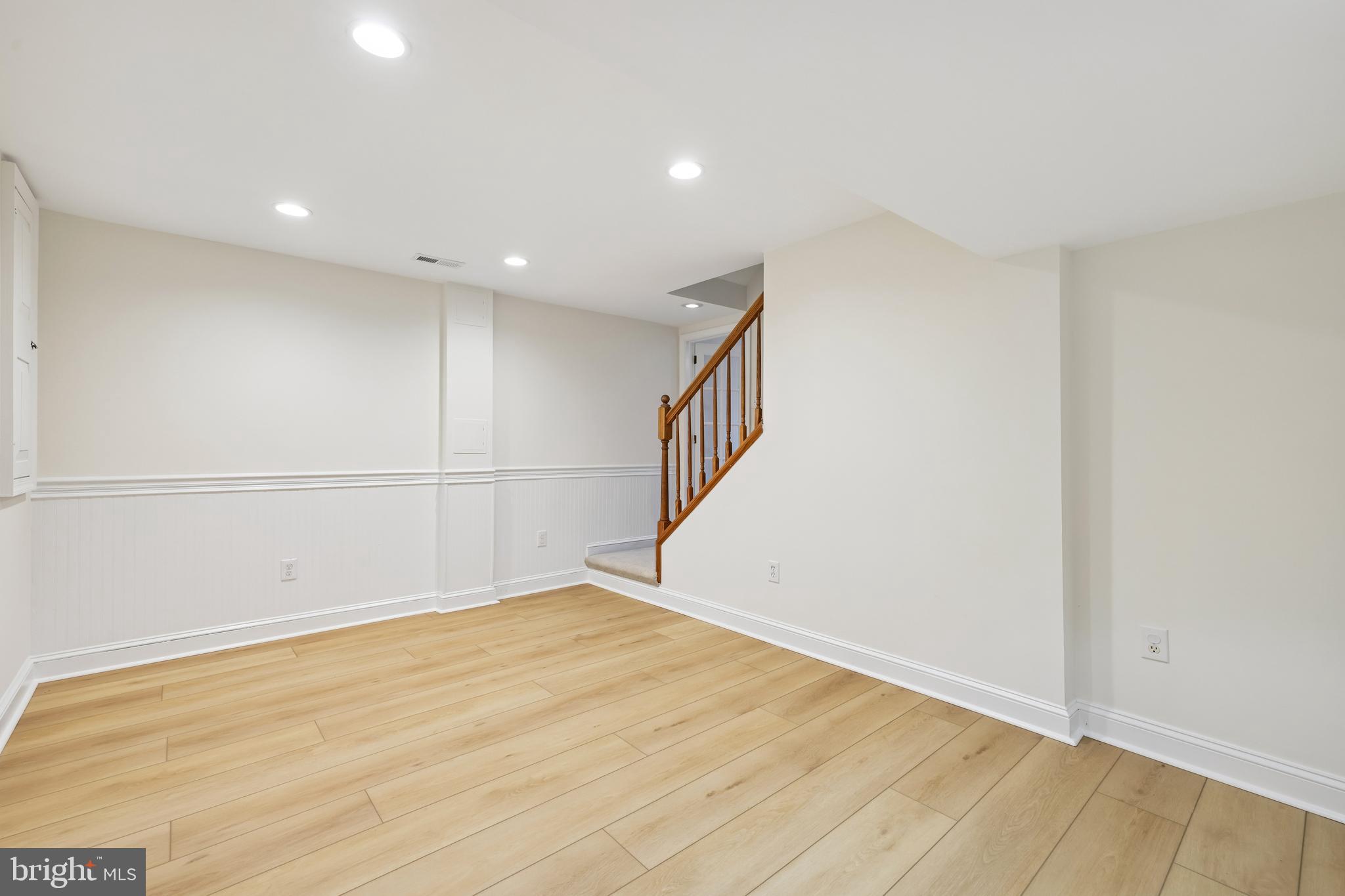 LAKE LINGANORE - Residential