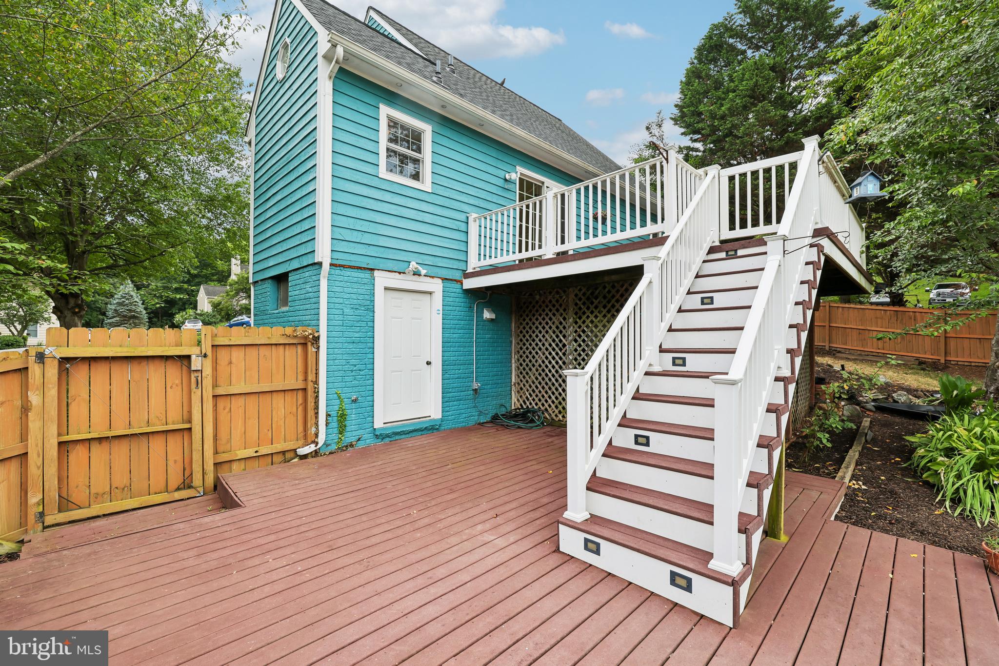 LAKE LINGANORE - Residential