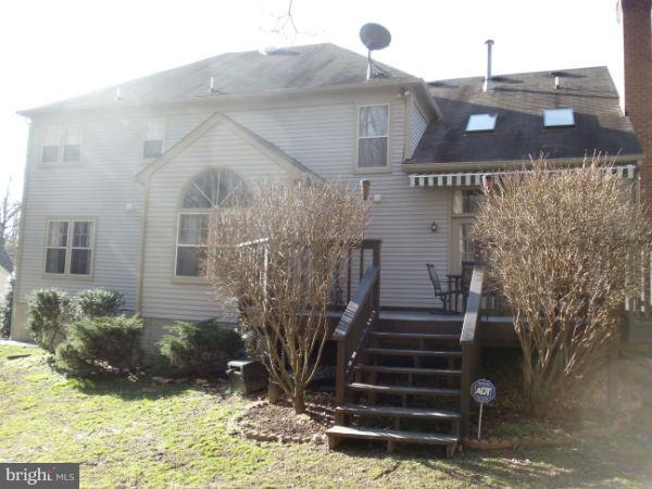 LAYHILL VIEW - Residential Lease