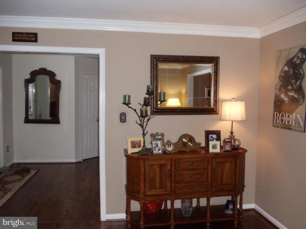 LAYHILL VIEW - Residential Lease