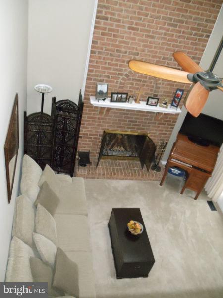 LAYHILL VIEW - Residential Lease
