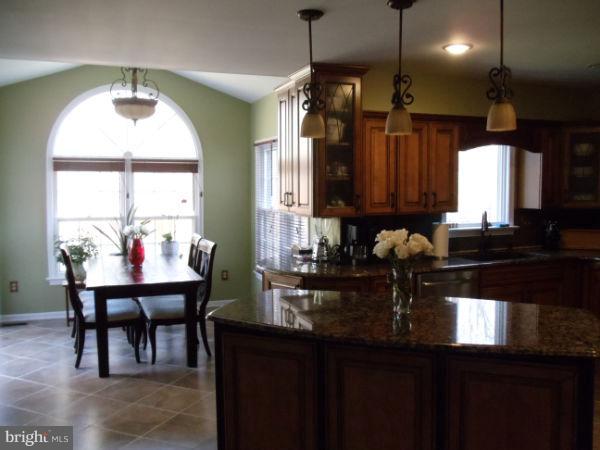 LAYHILL VIEW - Residential Lease