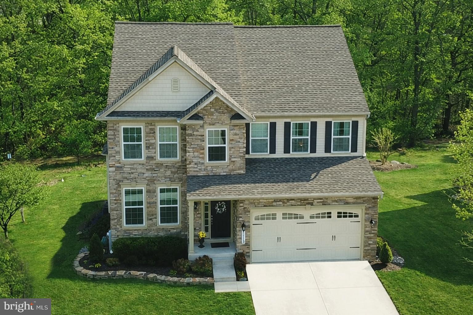 KELLY GLEN - Residential