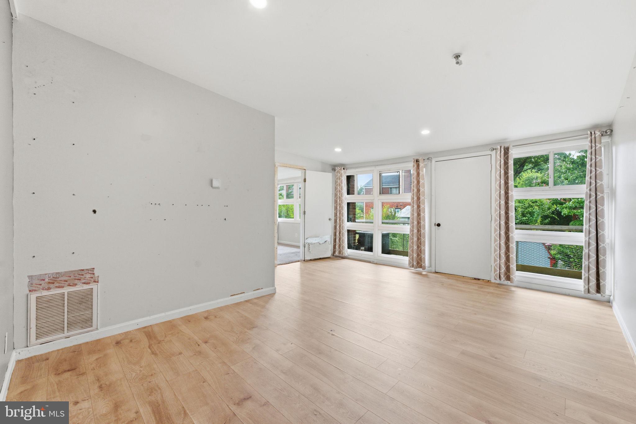 RIGGS HILL - Residential