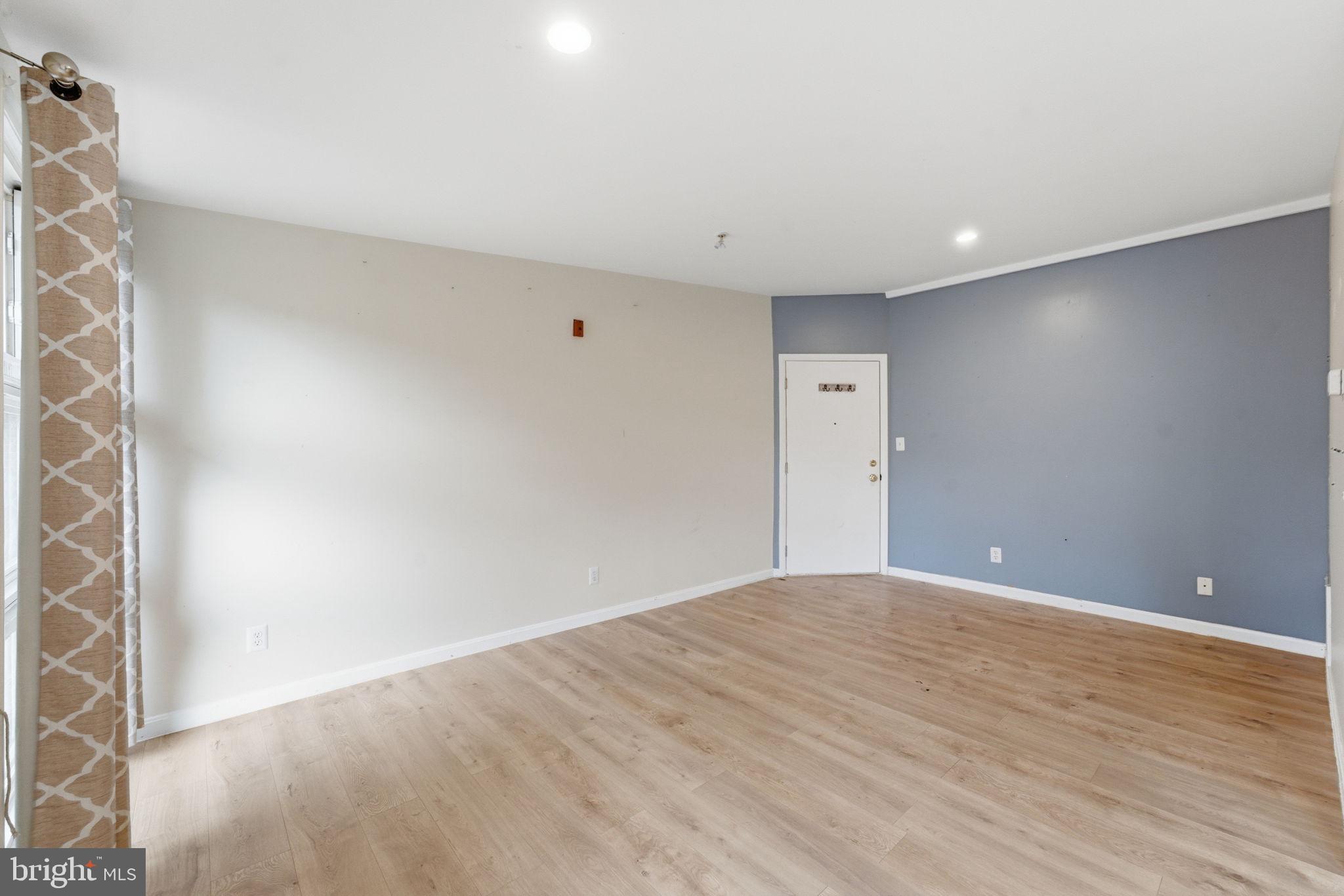 RIGGS HILL - Residential