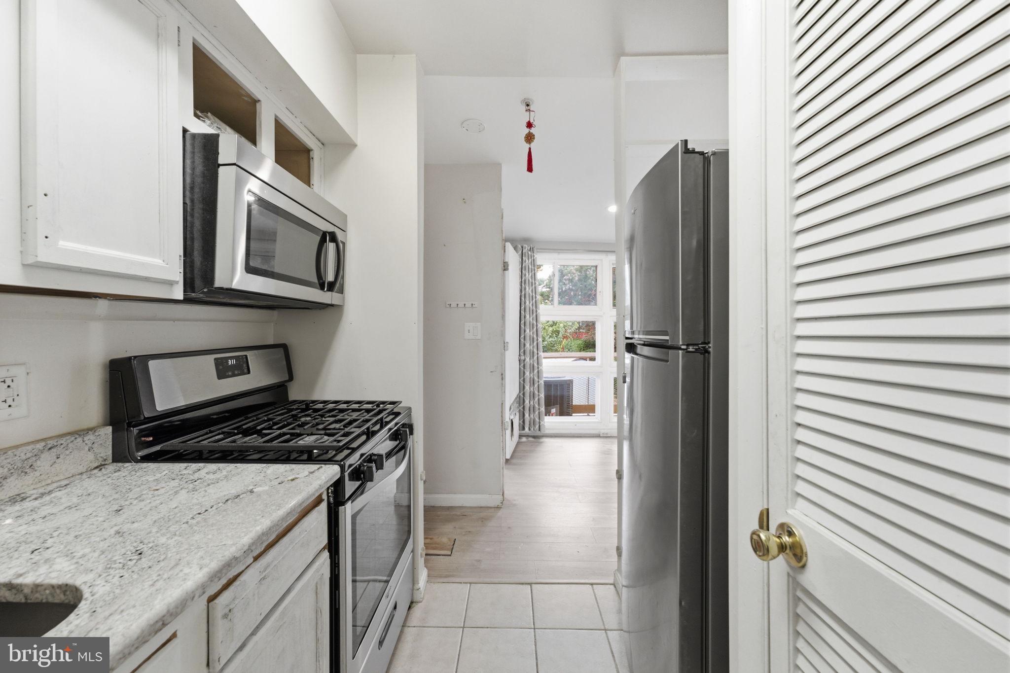 RIGGS HILL - Residential