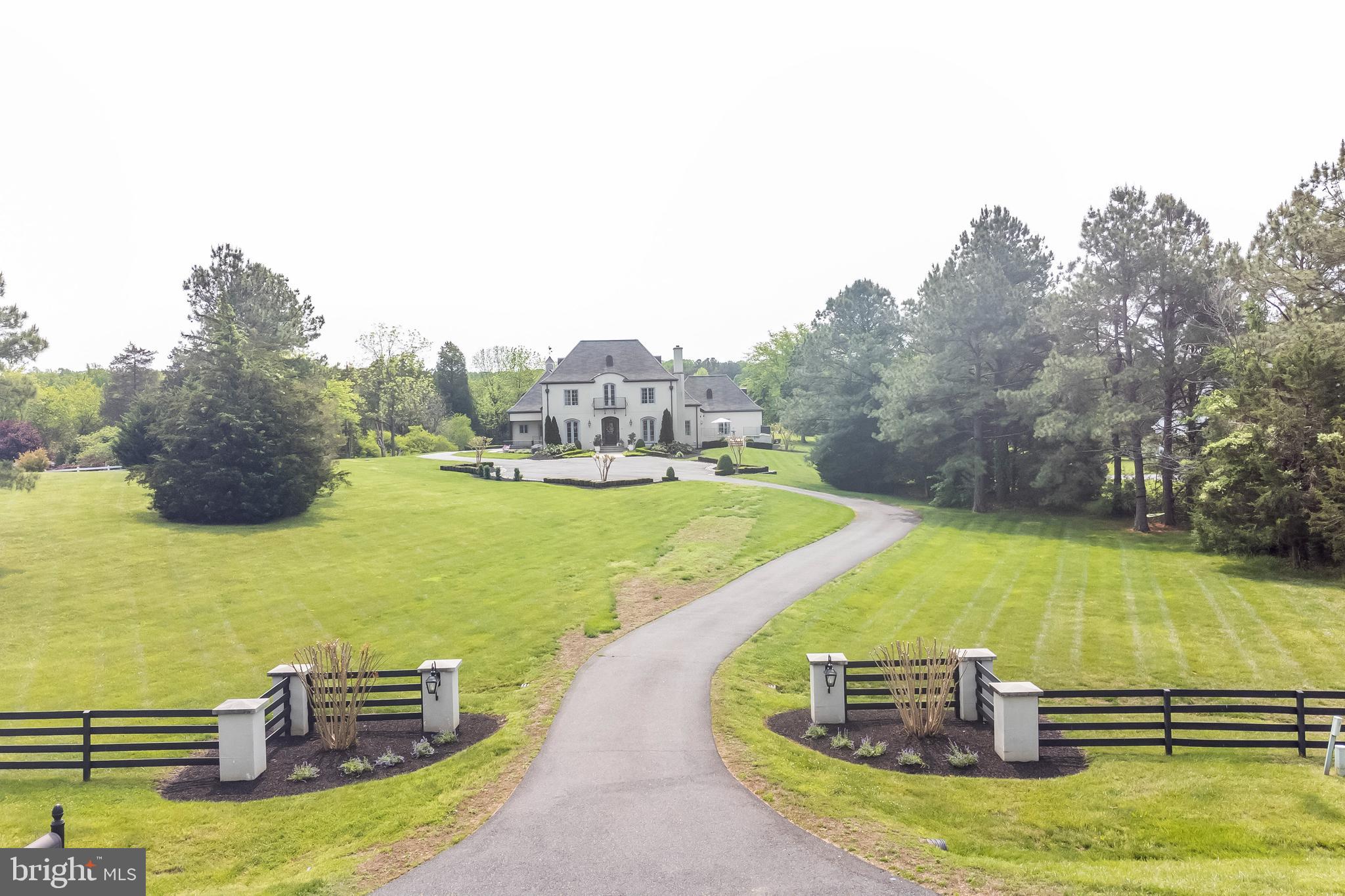 SEVEN LAKES - Residential