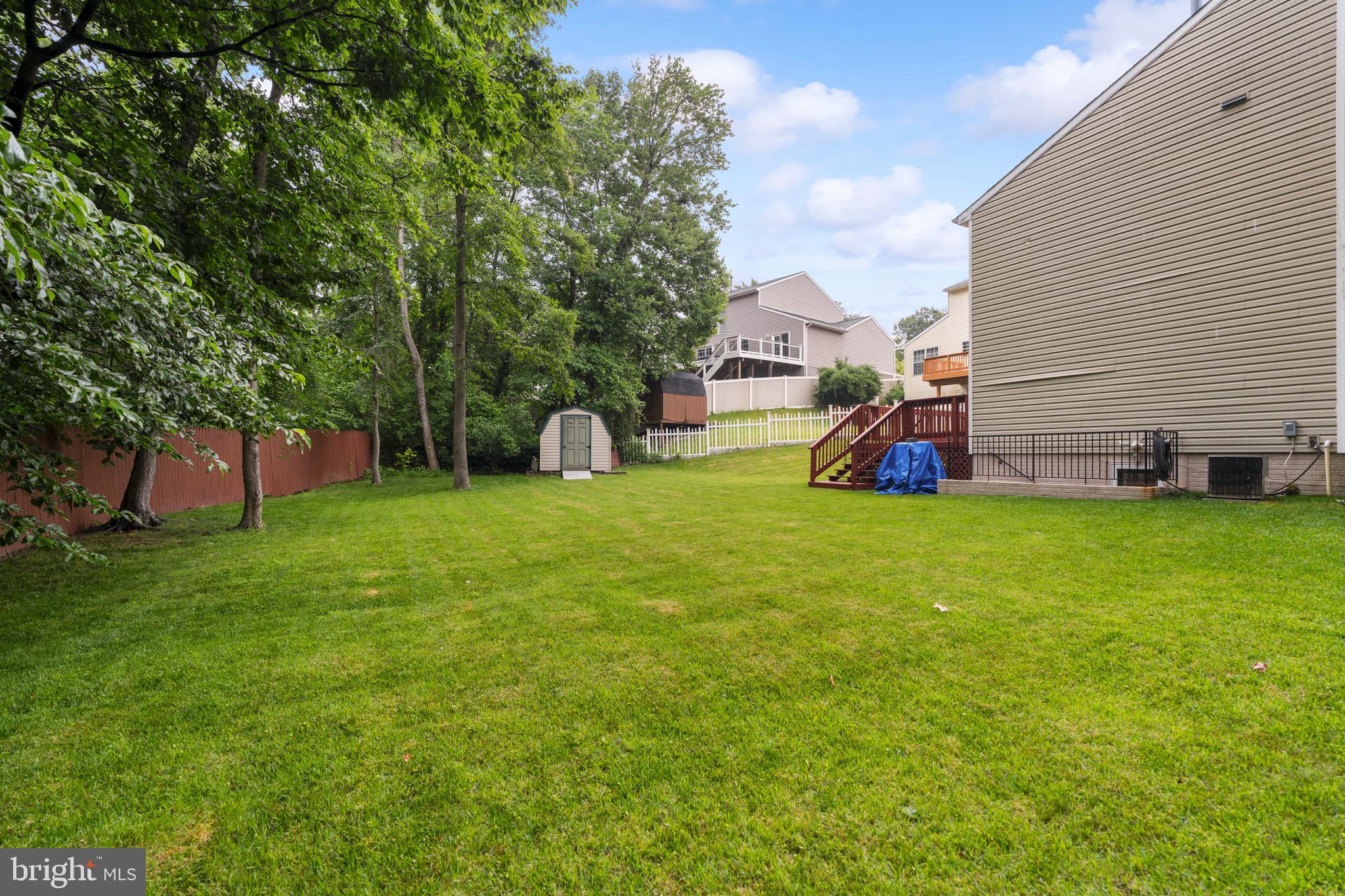 BELNECK SQUARE - Residential