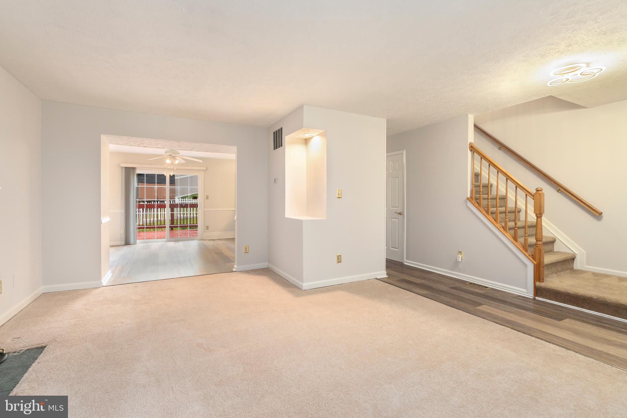 BELNECK SQUARE - Residential