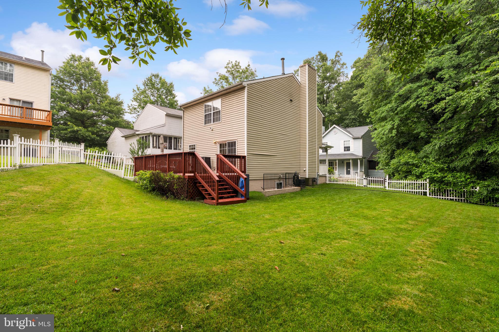 BELNECK SQUARE - Residential