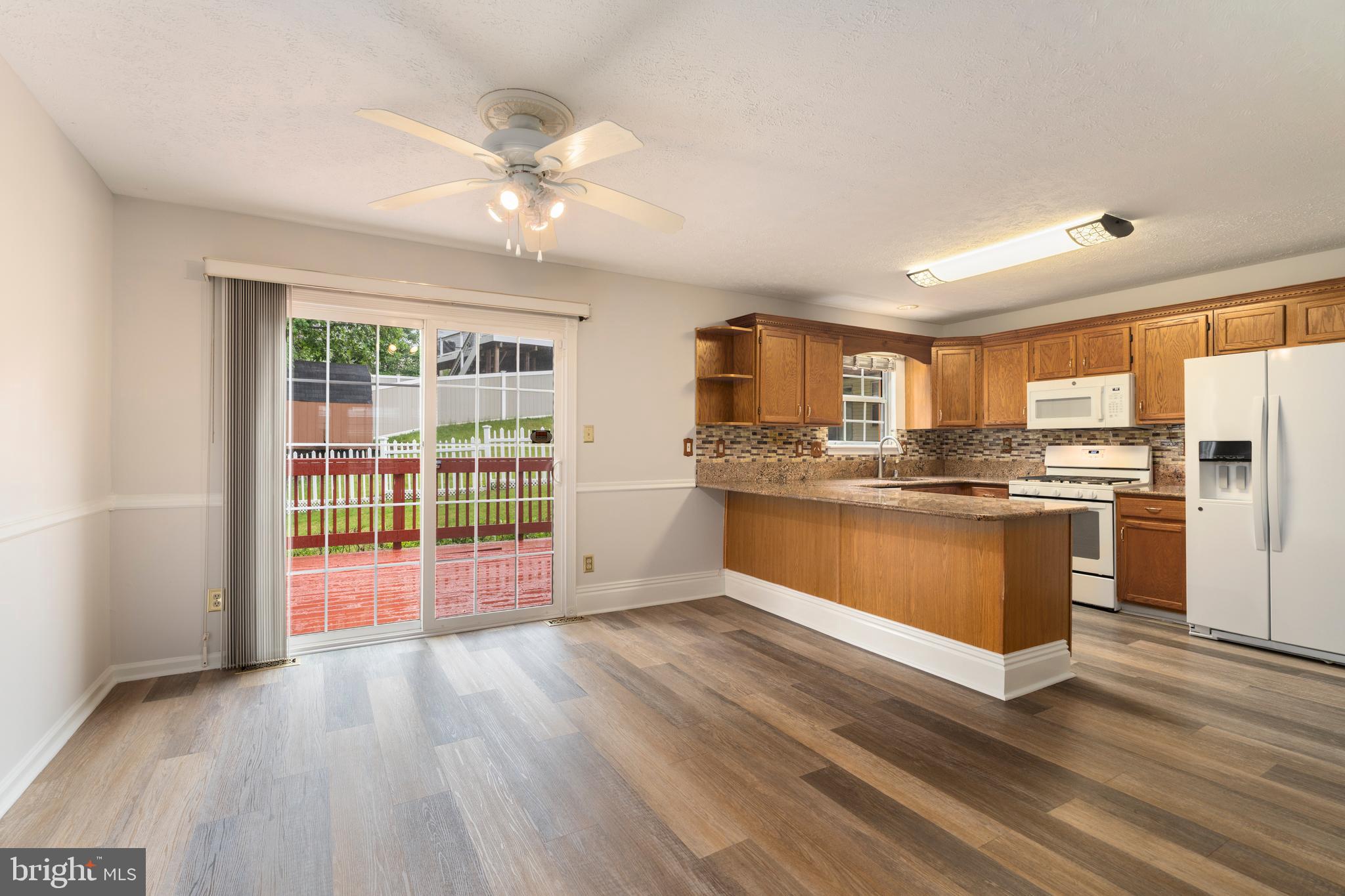 BELNECK SQUARE - Residential