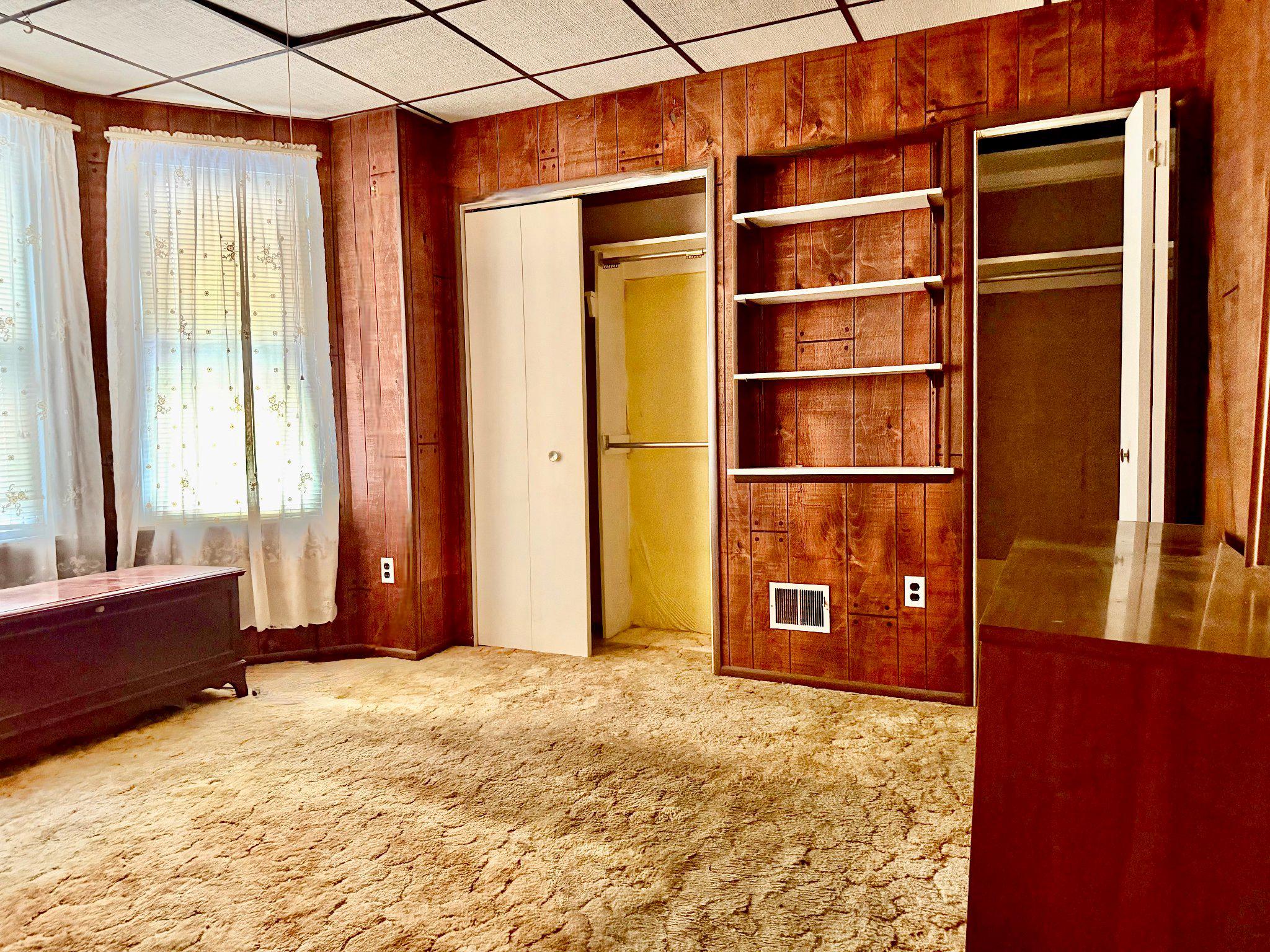 **Investor Special in Carroll Park – Unlimited Potential!** Attention Investors, Flippers & Fixer-Upper Fans – Prime Sweat Equity Goldmine! Seize this incredible opportunity of mostly aesthetic needs! 3 bed, 1.5 bath home WITH central A/C. No immediate demo needed! Floors, paint, update kitchen and double your investment before school starts! **Property is being sold as-is.**