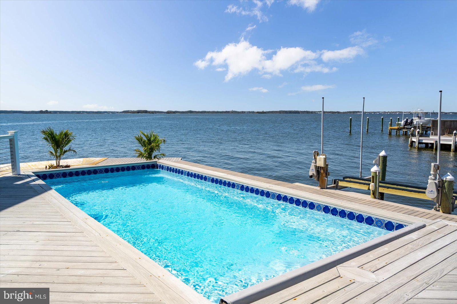 HERON HARBOUR - Residential
