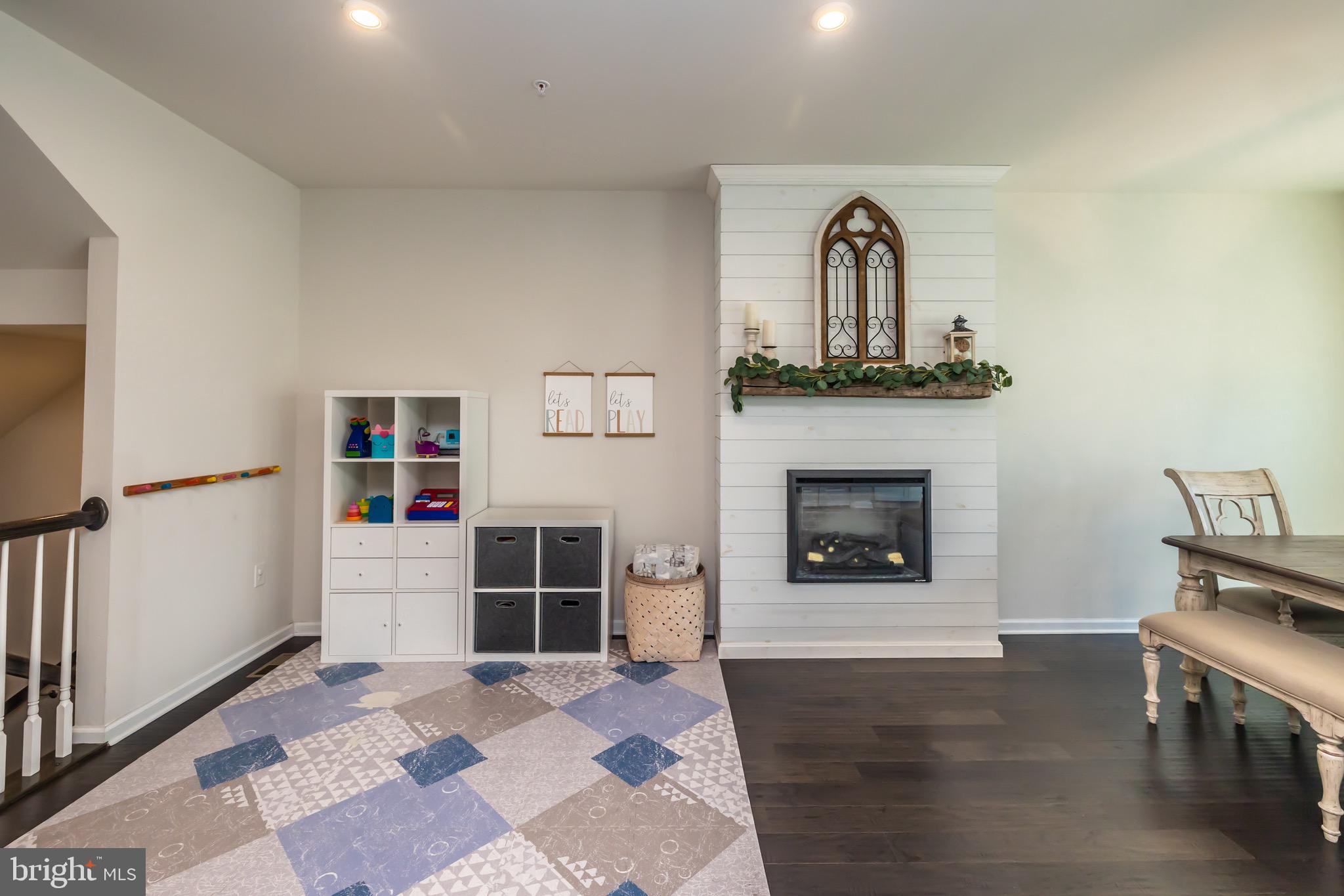 FILLMORE VILLAGE - Residential