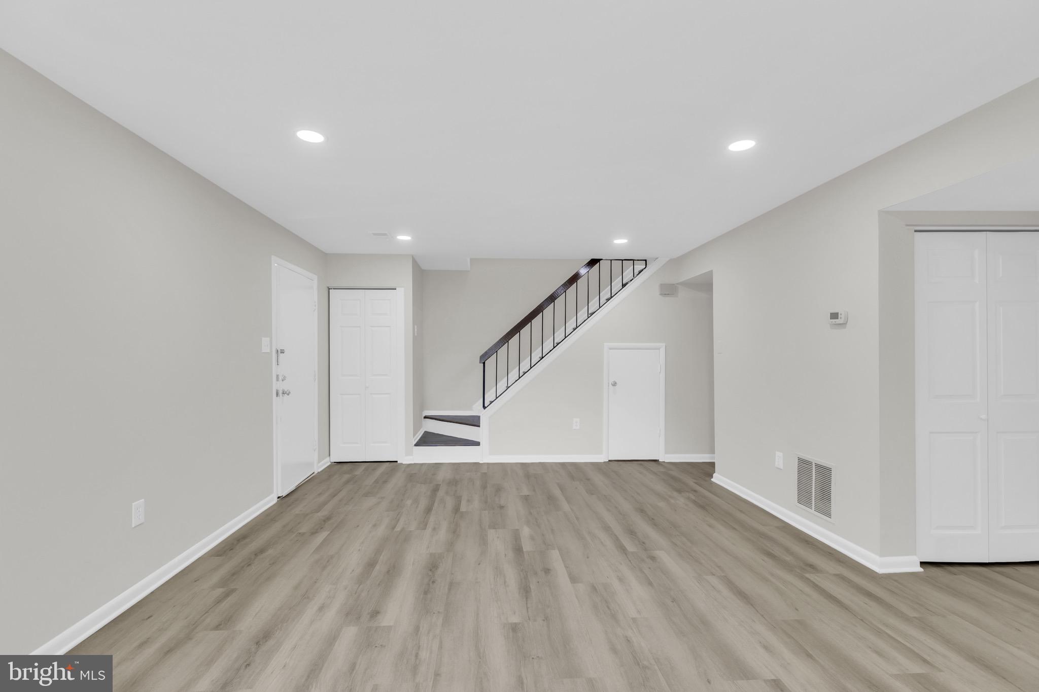 BURKE CENTRE - Residential