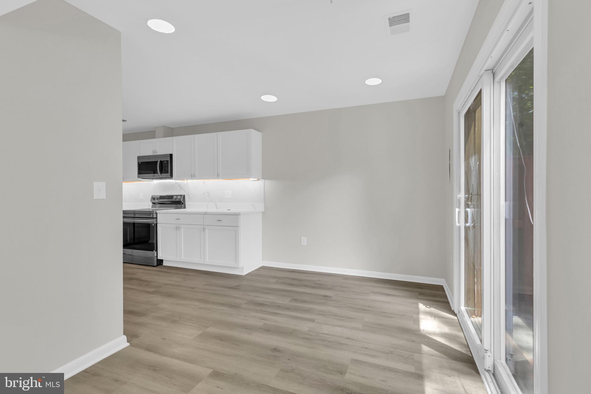 BURKE CENTRE - Residential