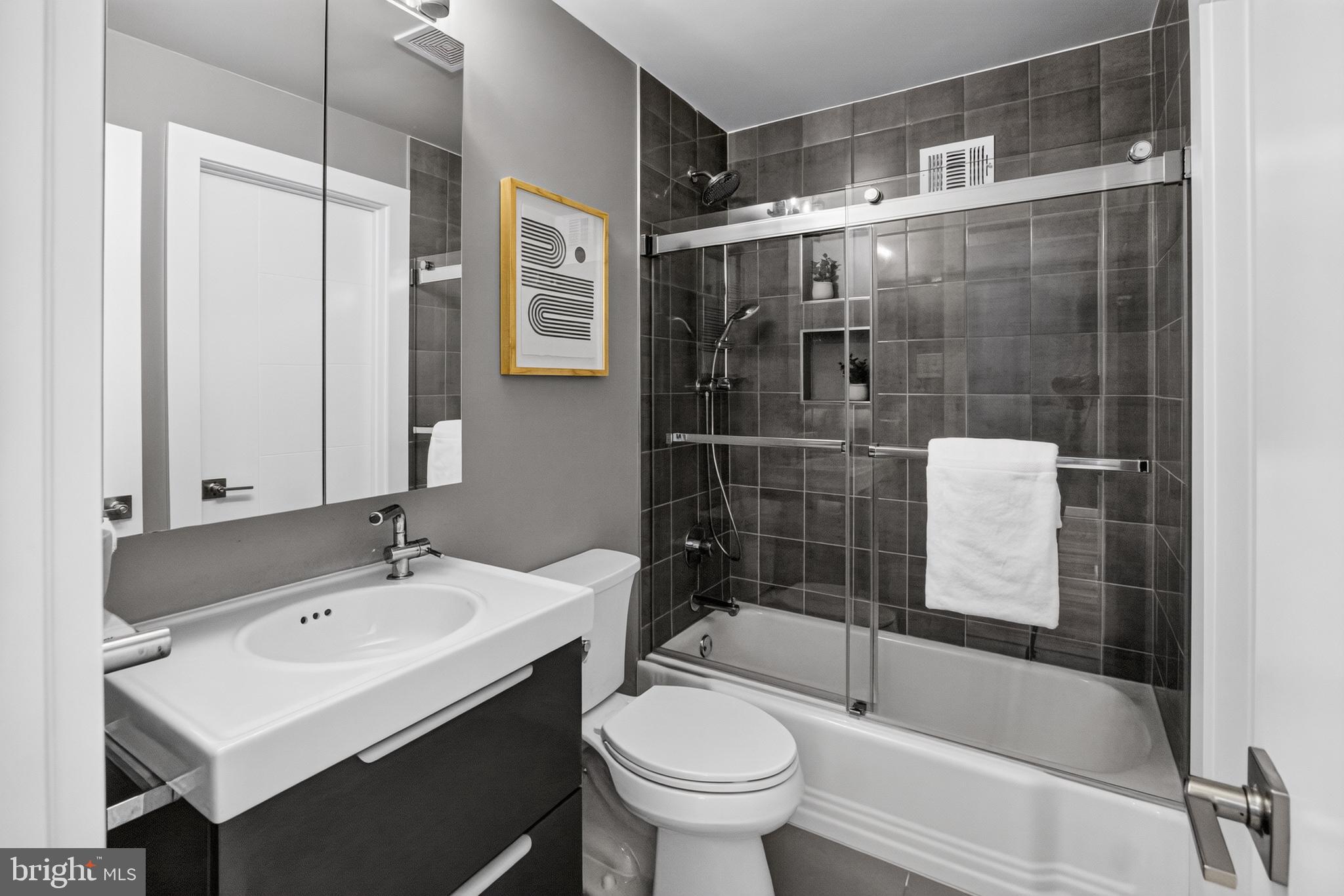 GLEN ECHO HEIGHTS - Residential