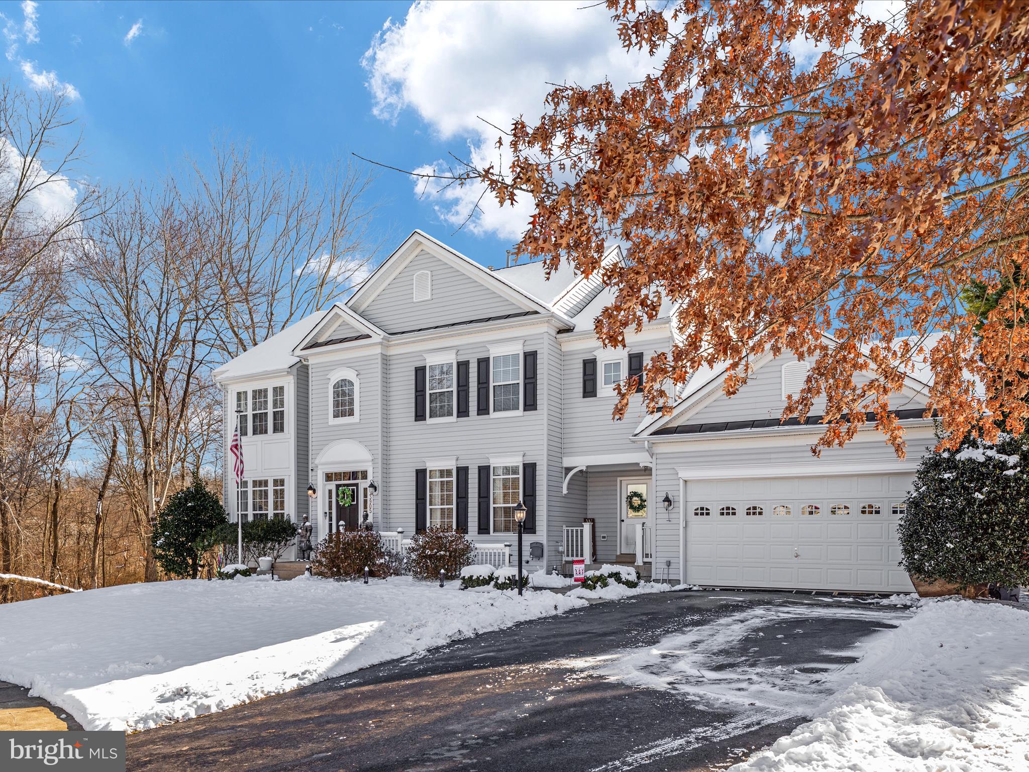 NEW DOMINION HUNT ESTATE - Residential