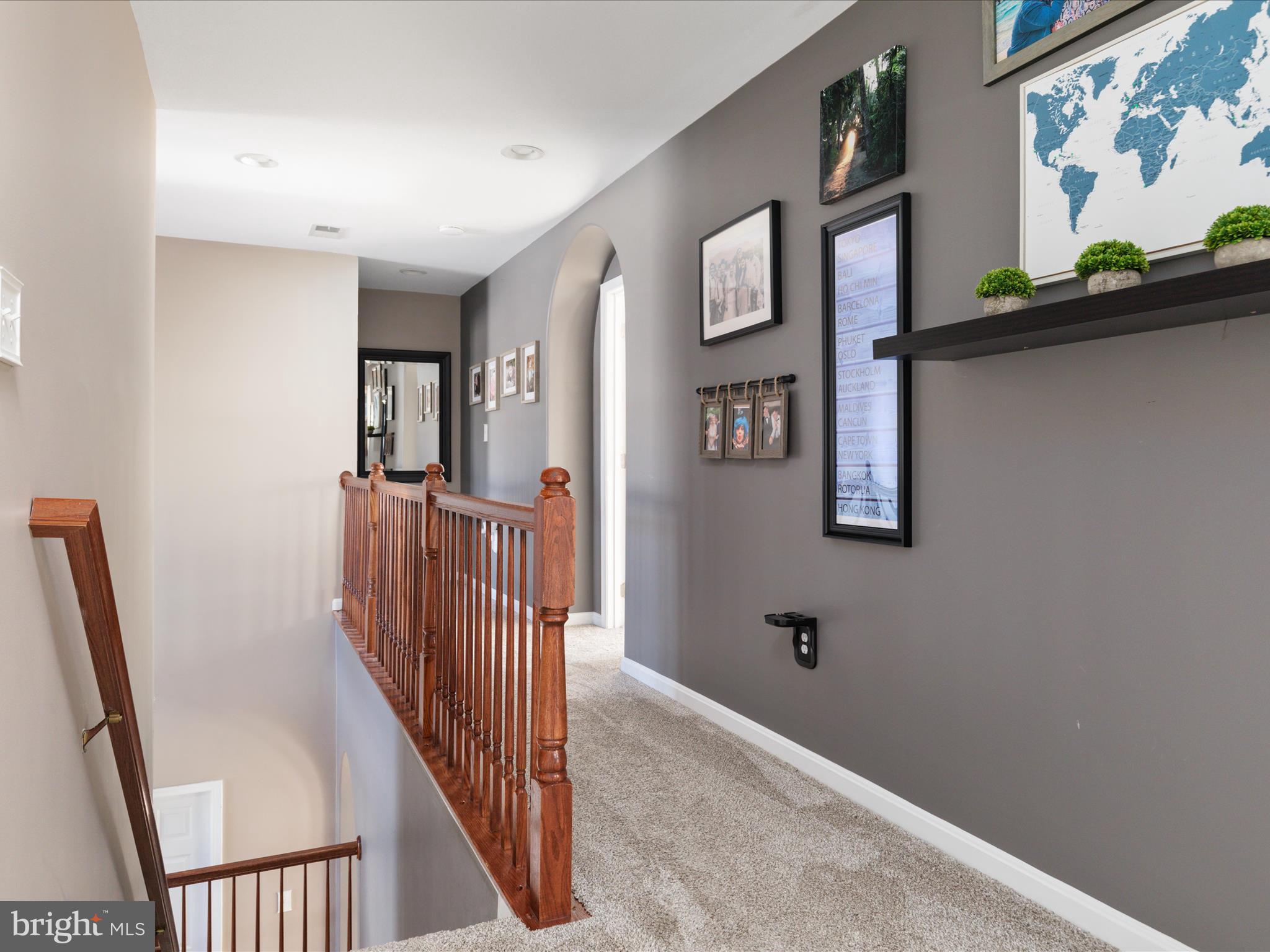 NEW DOMINION HUNT ESTATE - Residential