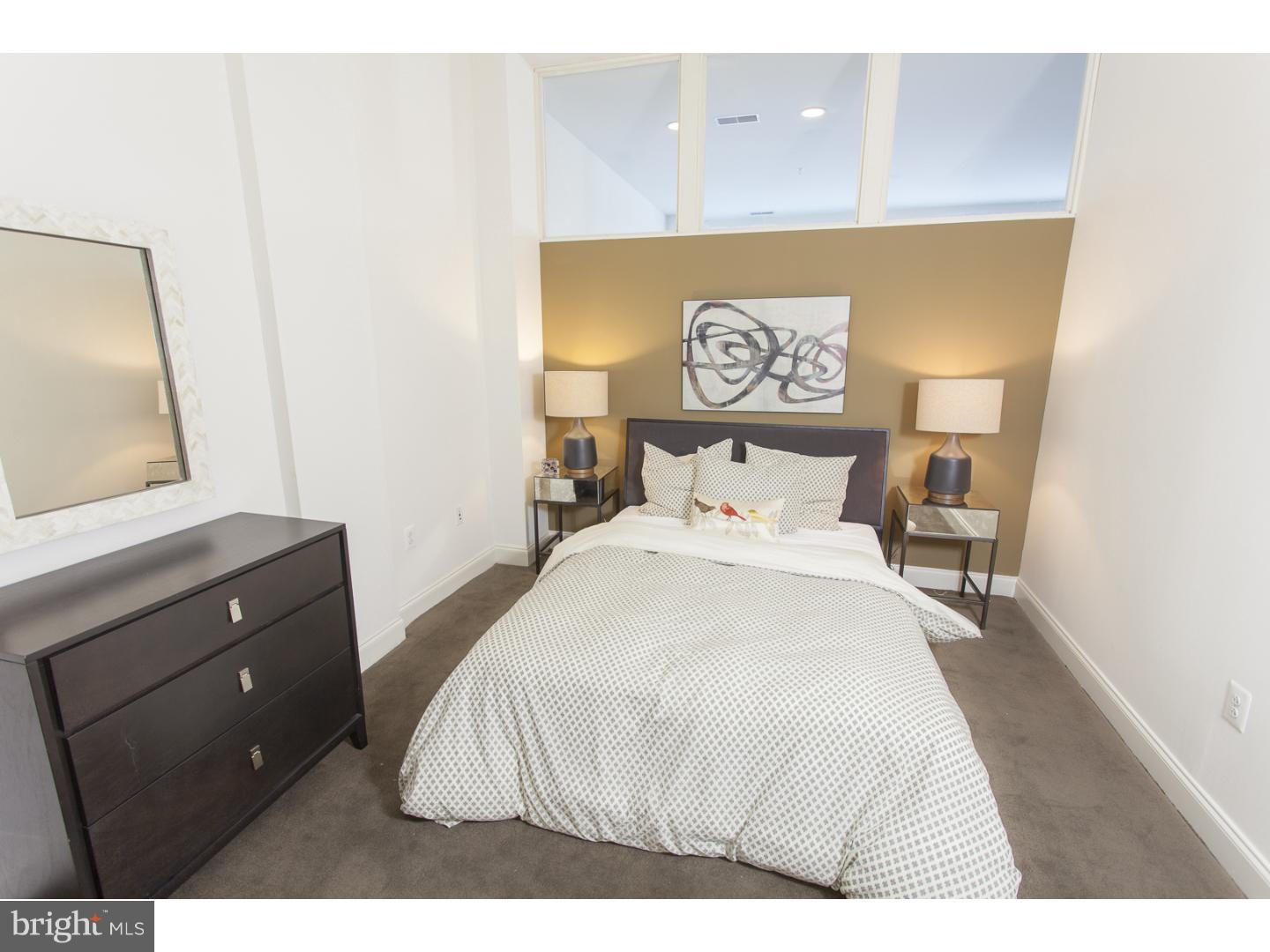 CHINATOWN - Residential Lease
