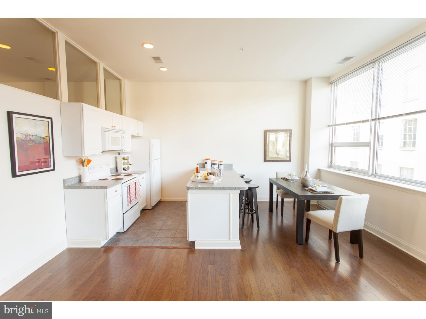 CHINATOWN - Residential Lease