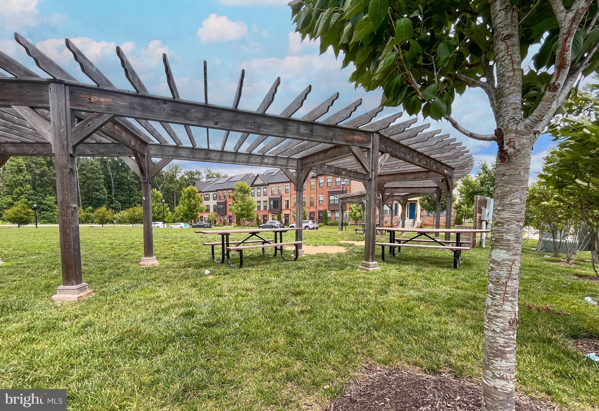 CLARKSBURG SQUARE - Residential