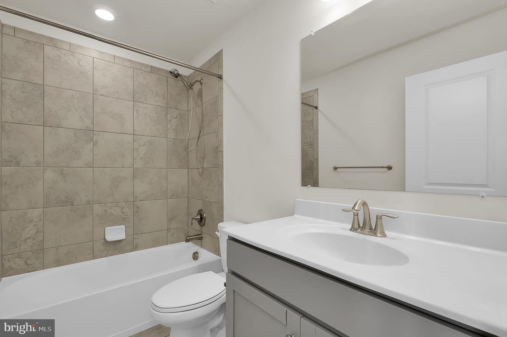 CLARKSBURG SQUARE - Residential