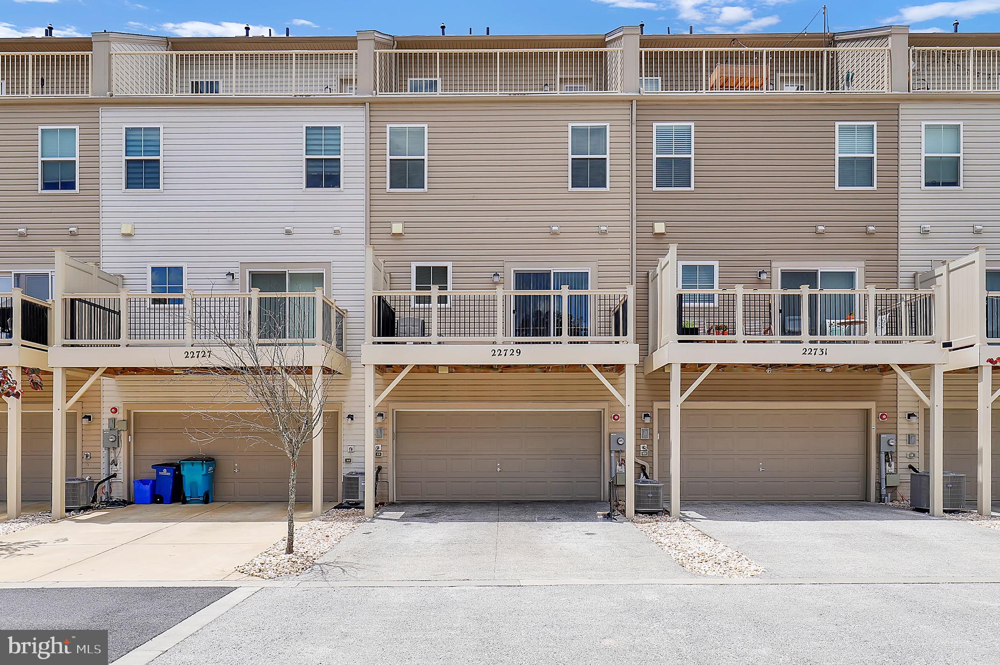 CLARKSBURG SQUARE - Residential