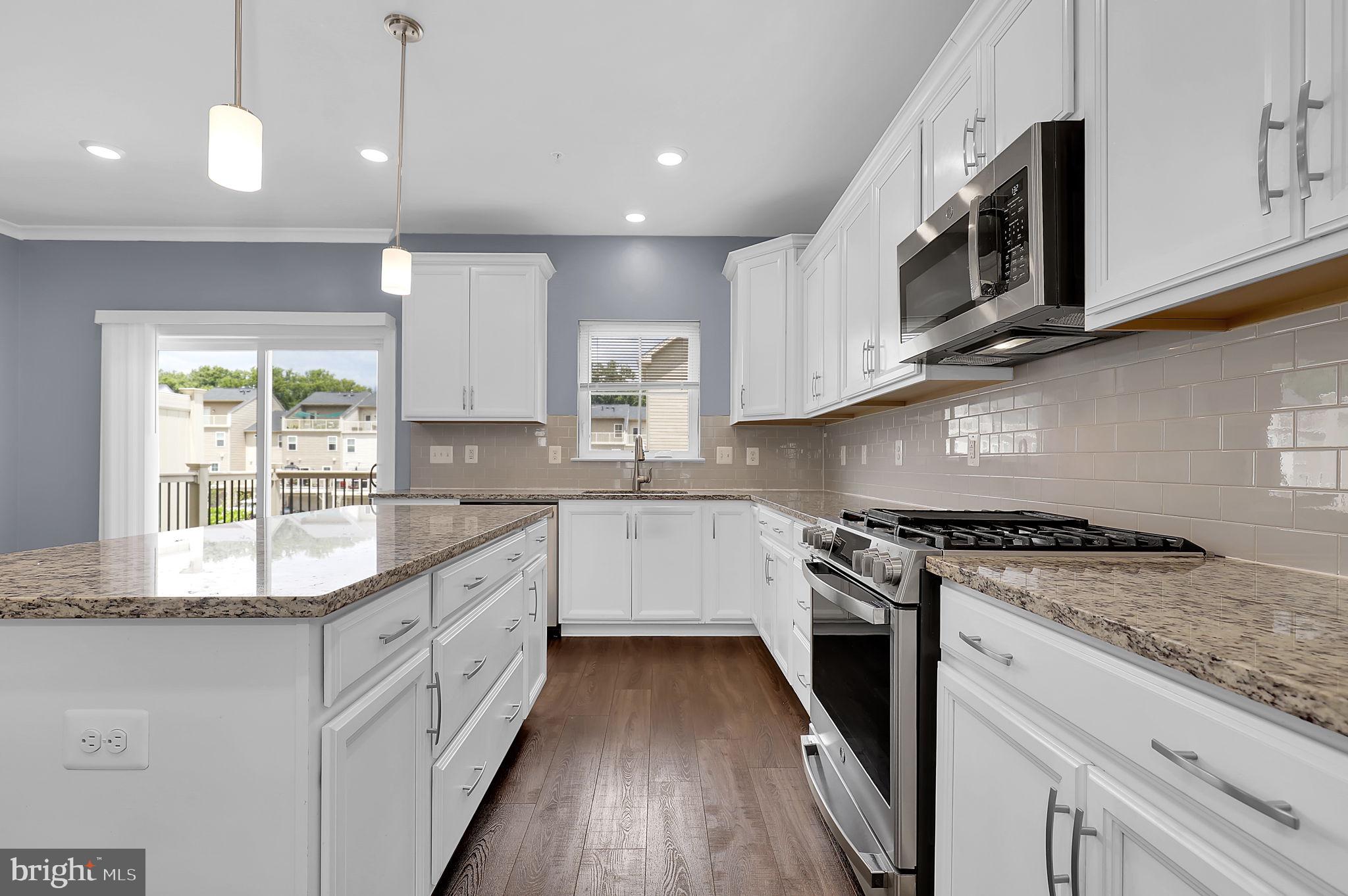 CLARKSBURG SQUARE - Residential