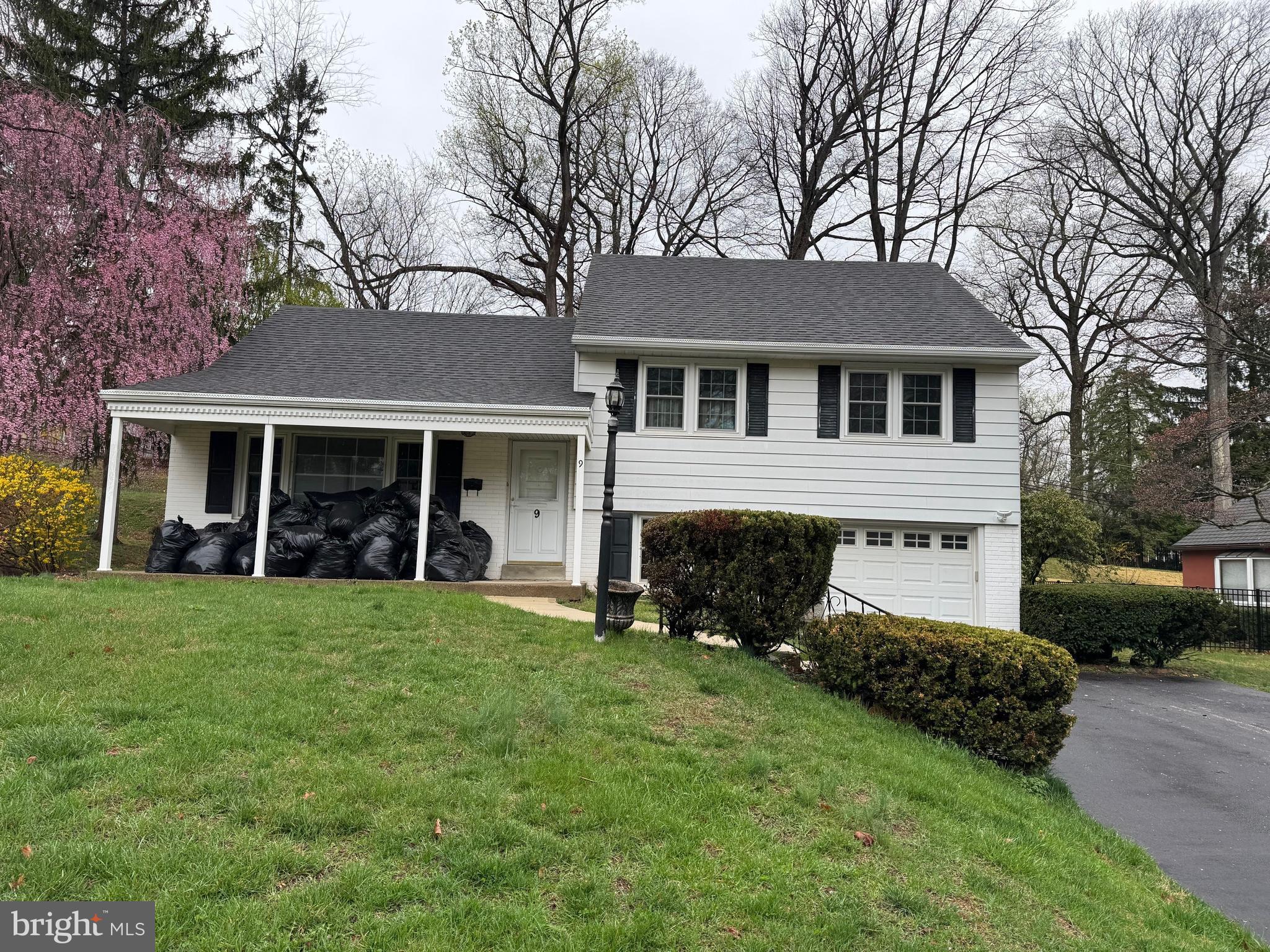 PAOLI WOODS - Residential