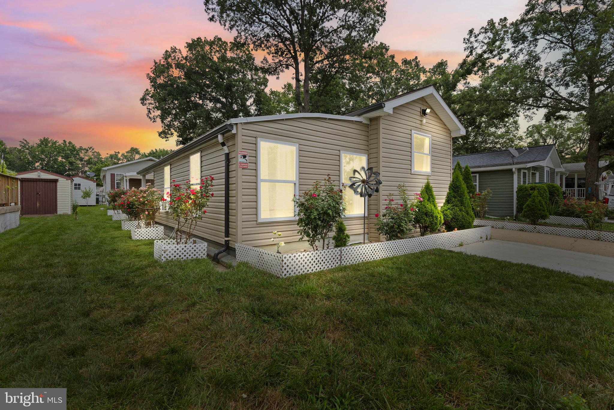 BOWLEYS QUARTERS - Residential
