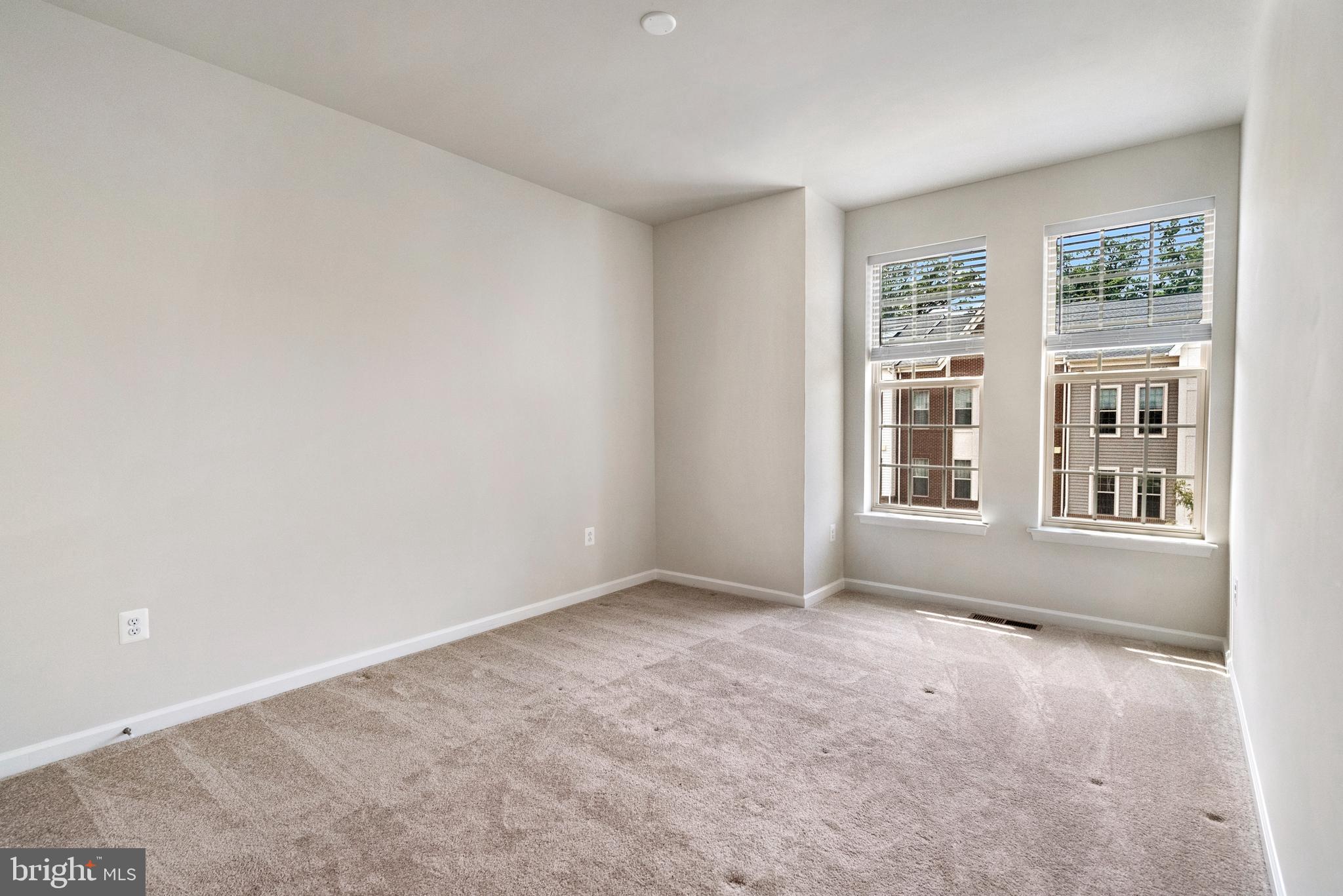 EAST QUARTER - Residential