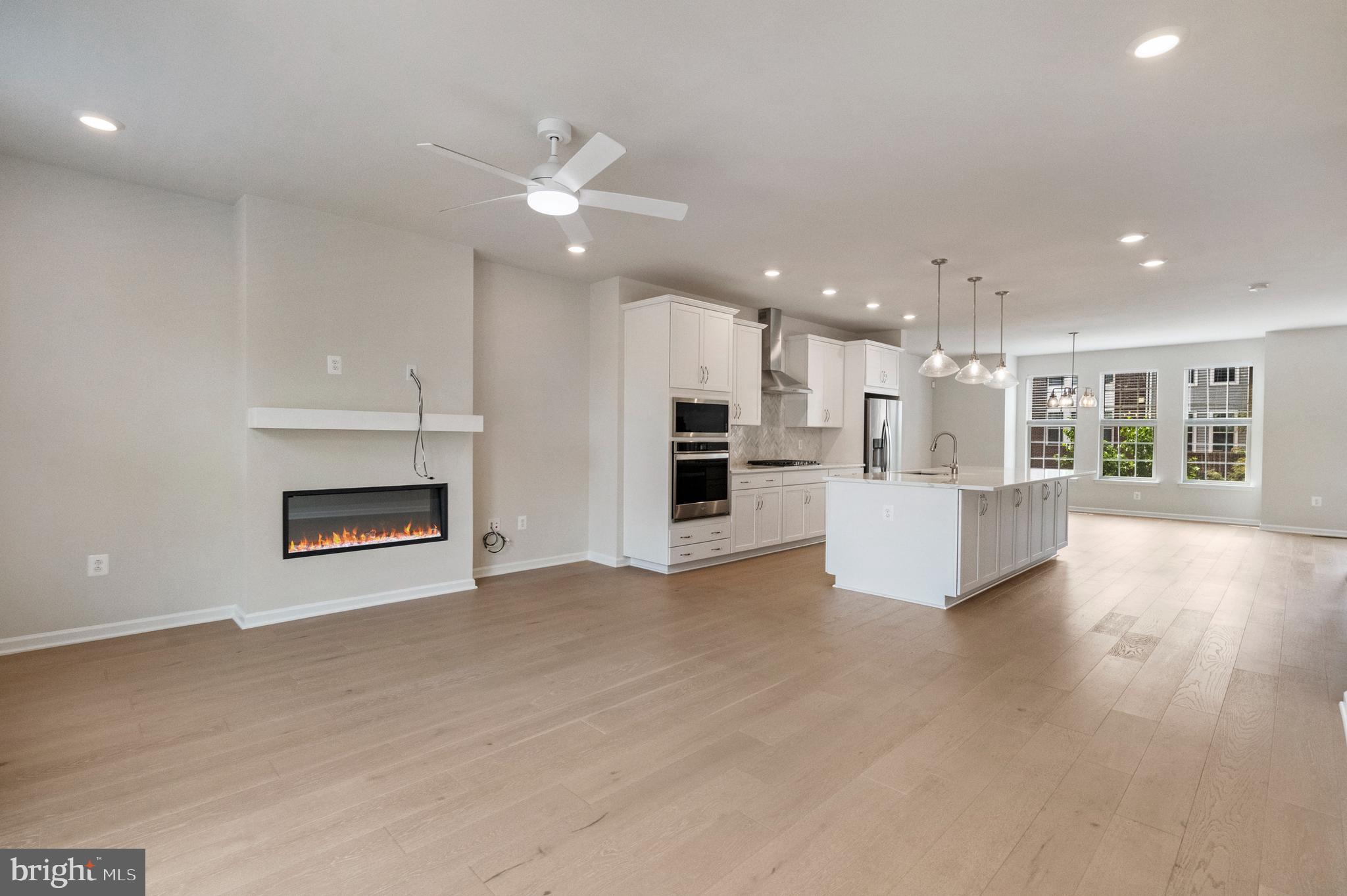EAST QUARTER - Residential