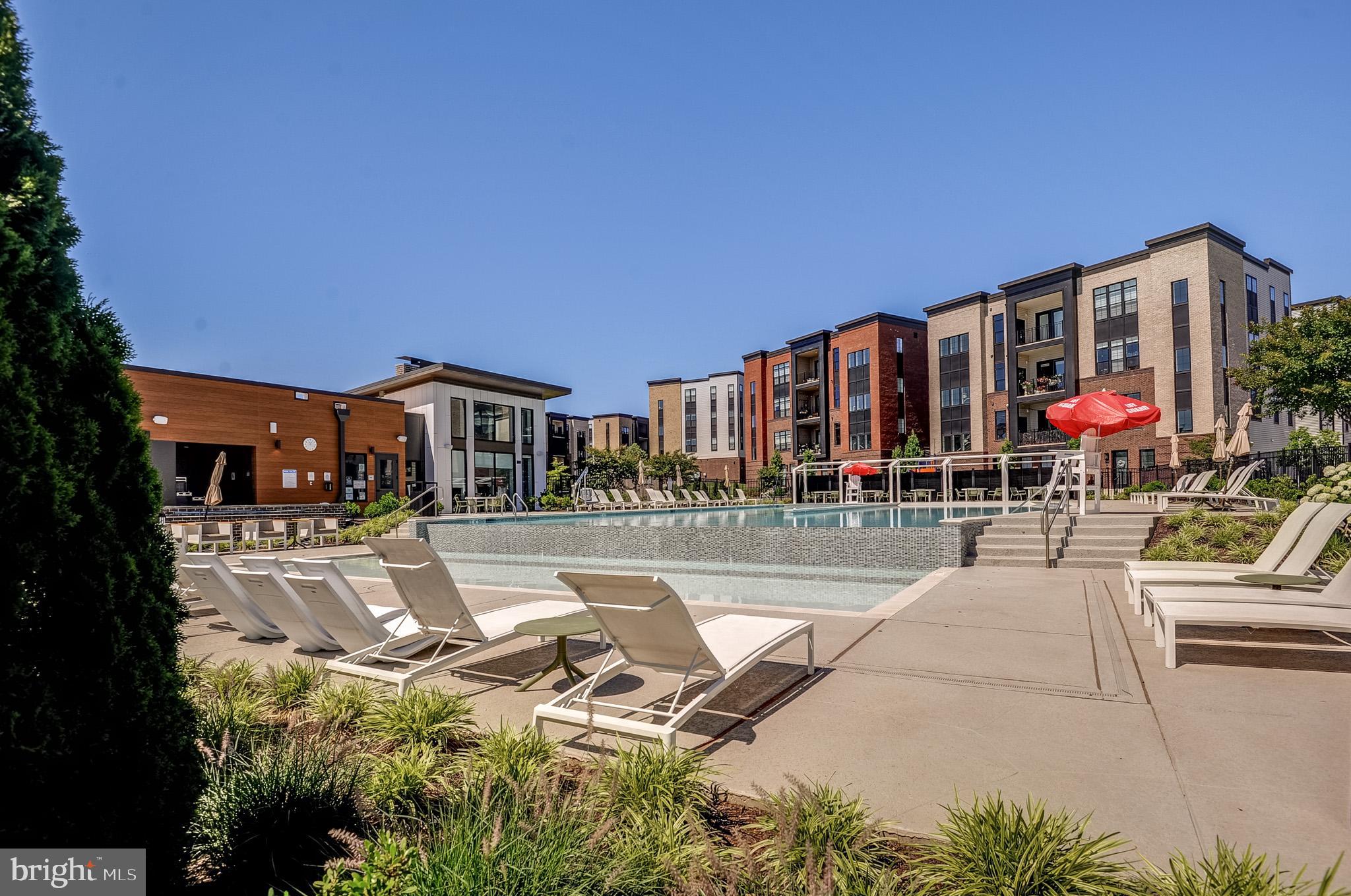 METRO WALK AT MOOREFIELD STATION - Residential