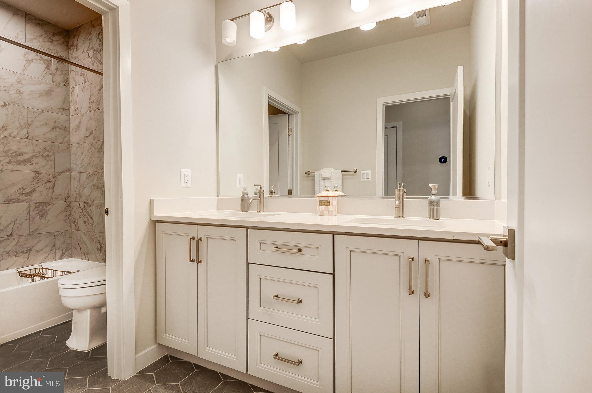 METRO WALK AT MOOREFIELD STATION - Residential