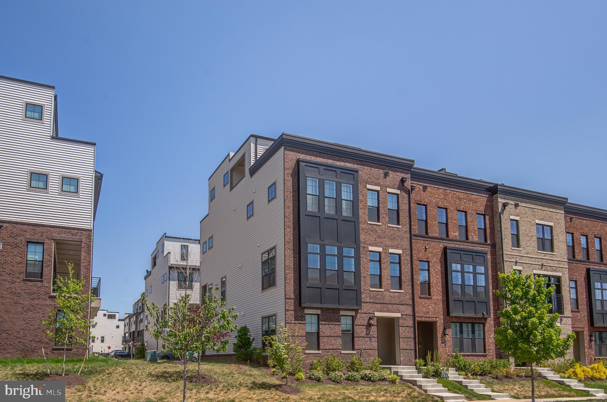 METRO WALK AT MOOREFIELD STATION - Residential