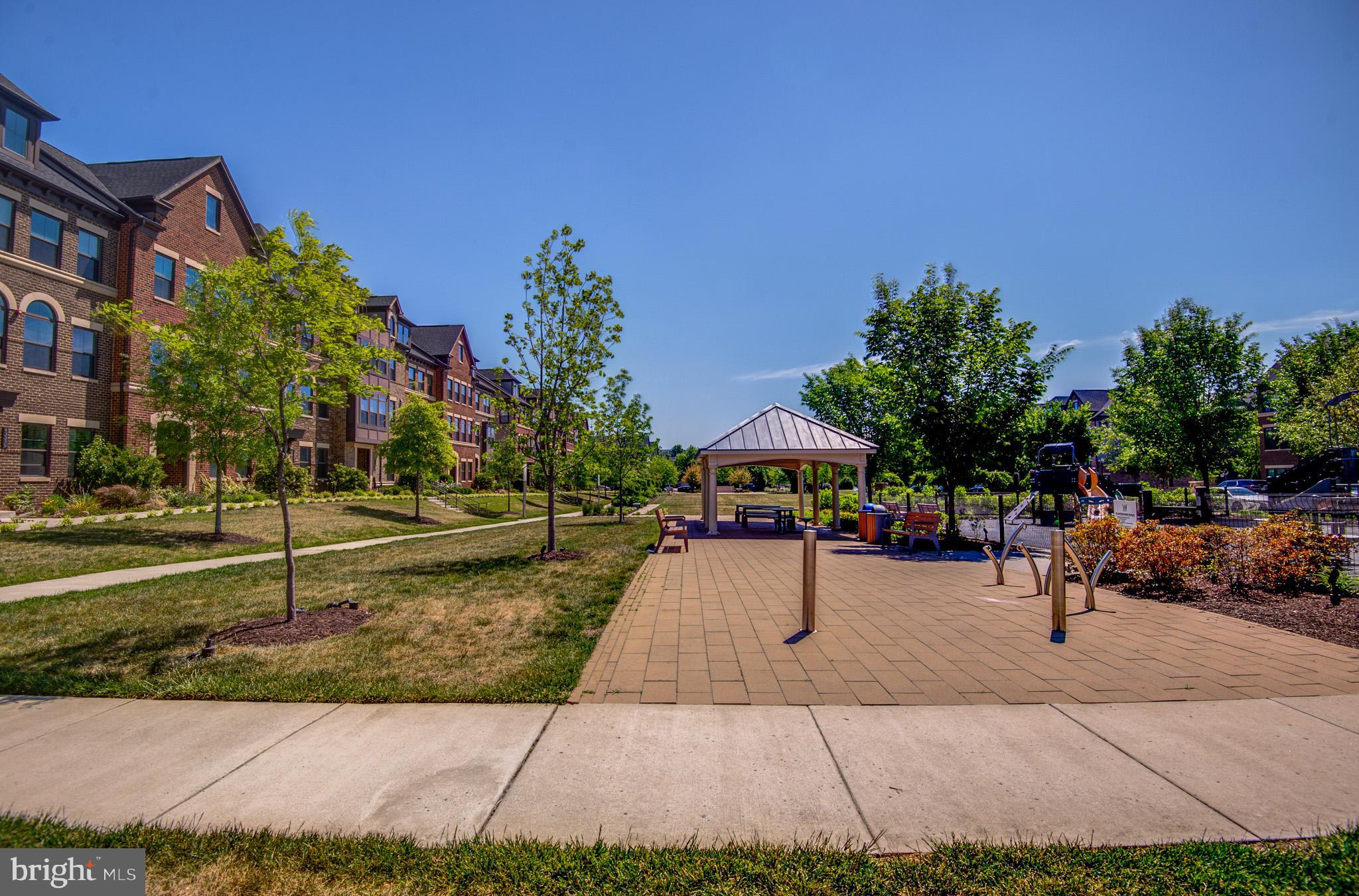 METRO WALK AT MOOREFIELD STATION - Residential