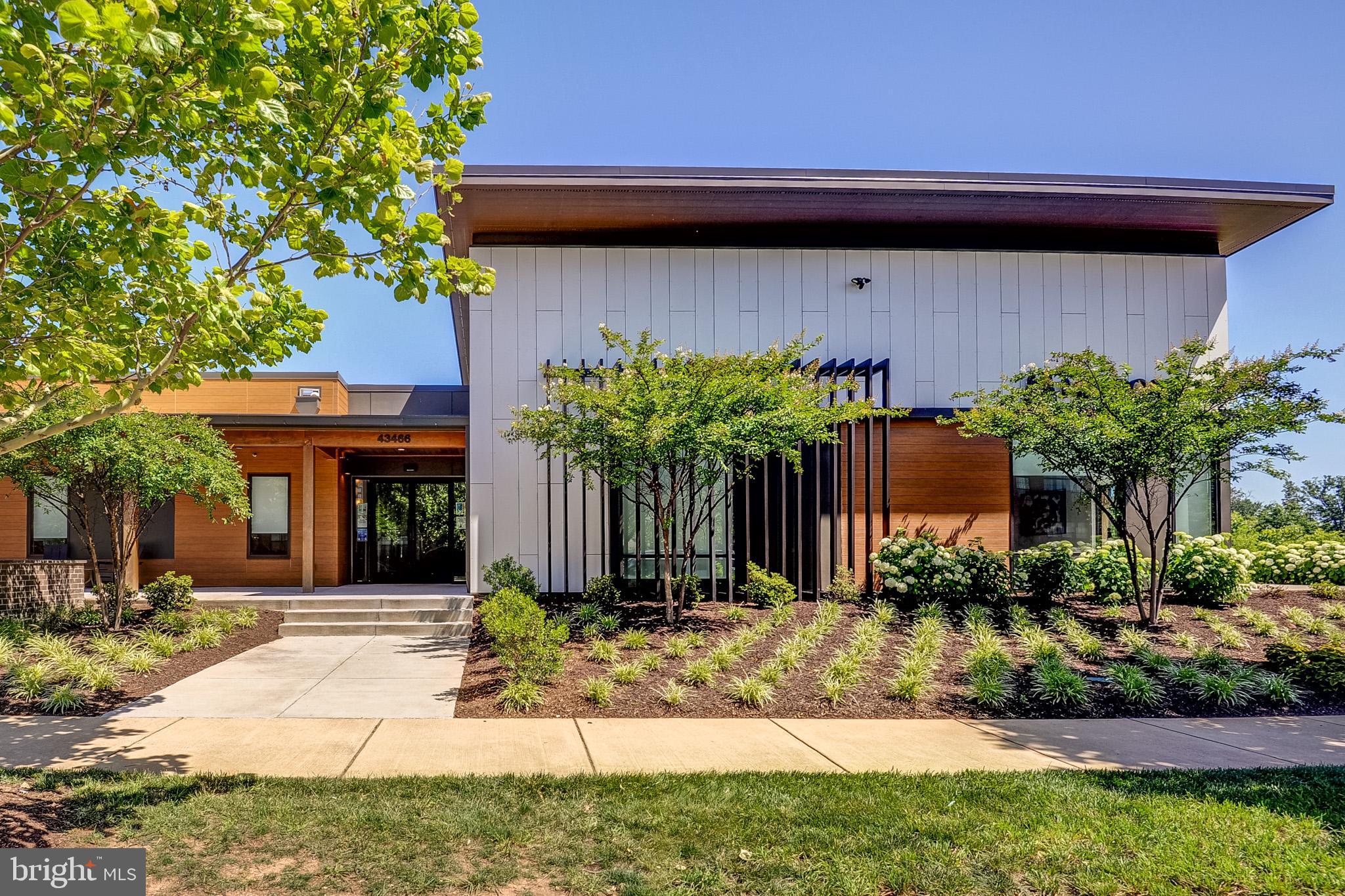 METRO WALK AT MOOREFIELD STATION - Residential