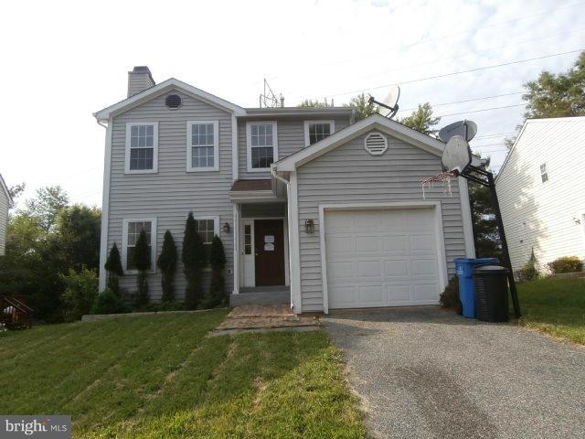 Hadley Farms offers 3 levels of living space with 1 car attached garage.  Main level has formal L.R.w/ gas Fire Place & D.R.,1/2 bath , Huge eat in kitchen w/ sliders to rear yard. Master suite as dual entry doors, walk in closet, master bath w/ dual vanities and soaking tub. Bedrooms have generous closet space.Basement is finished with family room , bonus room, F.B. and storage. View doc's on MLS