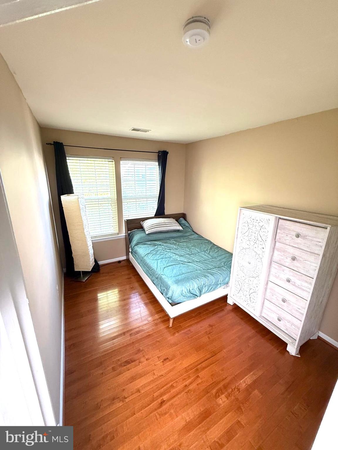 GLEN OAKS CONDOMINIUM - Residential