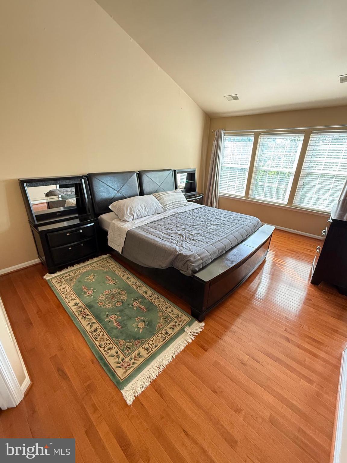 GLEN OAKS CONDOMINIUM - Residential