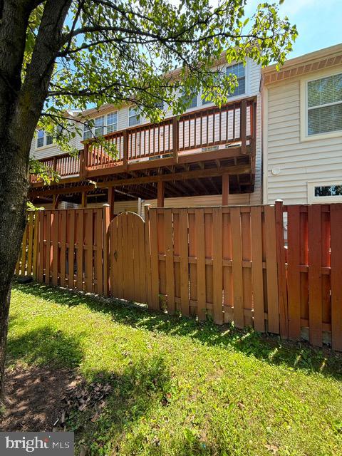 GLEN OAKS CONDOMINIUM - Residential