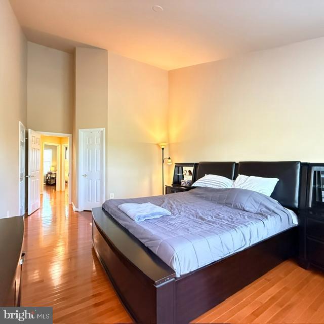 GLEN OAKS CONDOMINIUM - Residential