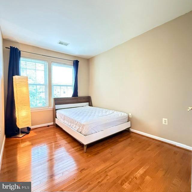 GLEN OAKS CONDOMINIUM - Residential