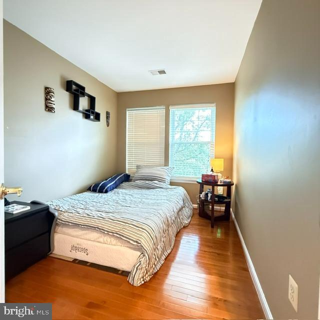 GLEN OAKS CONDOMINIUM - Residential